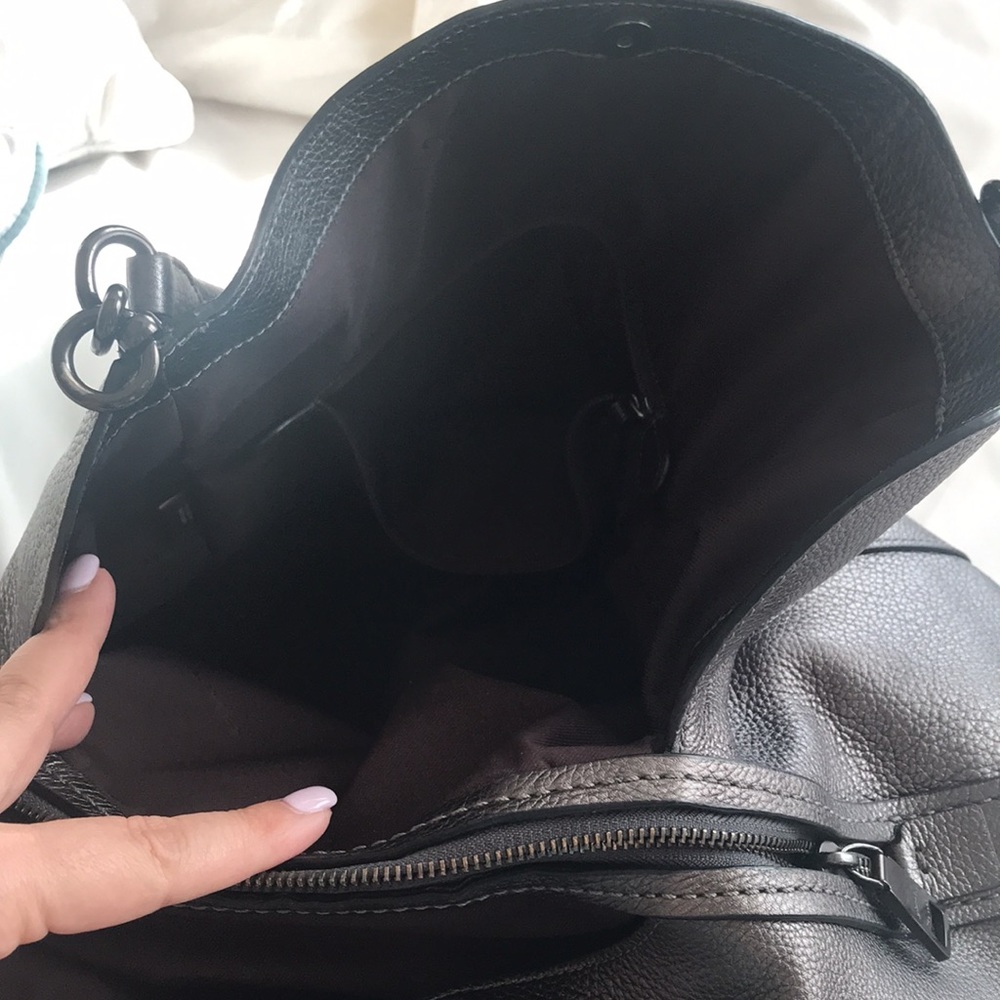 Coach Shoulder Bag - Picture 6 of 9